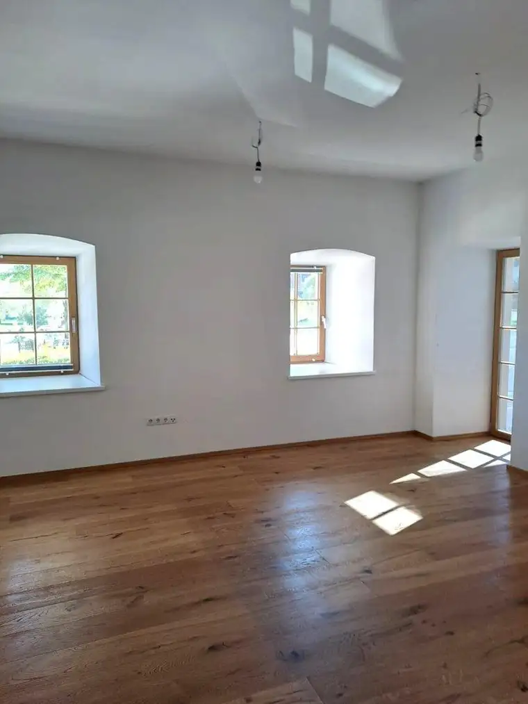 Erstbezug ruhige und helle Mietwohnung im St. Kathrein Am Hauenstein