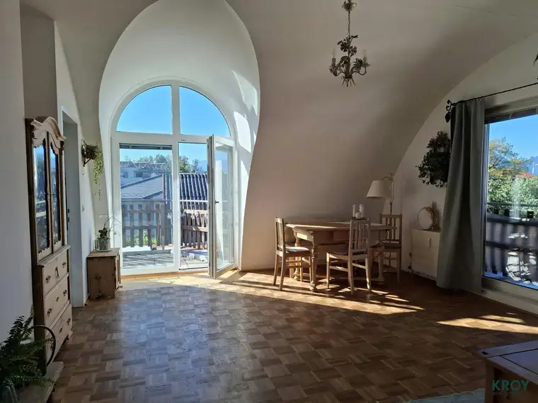 Charmante 2-Zimmer-Dachgeschoßwohnung mit Terrasse und TG-Platz