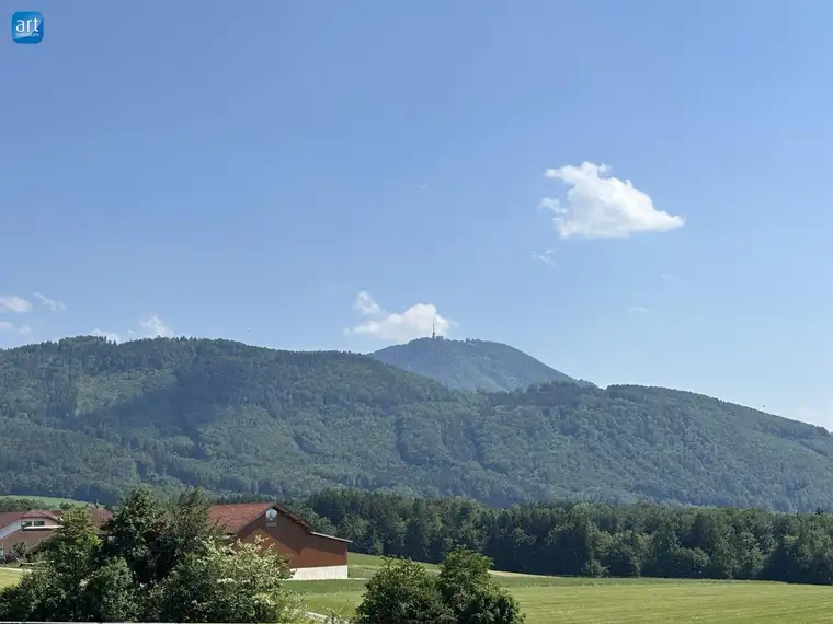 Gepflegte familiengerechte 4-Zi Maisonette mit Balkon &amp; Stellplatz in Hallwang – 108m² Wohnkomfort!
