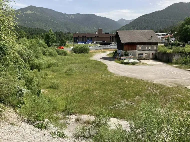 Über 11.500 m² Gewerbefläche in Reutte/ Breitenwang direkt an der B179 zu vergeben!