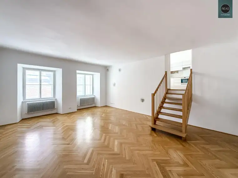 Wunderschönes Büro in historischem Denkmal-Haus in Toplage der Innenstadt!