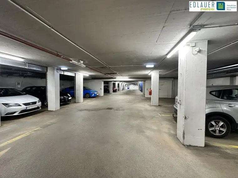 Tiefgaragenstellplätze im Stadtzentrum!
