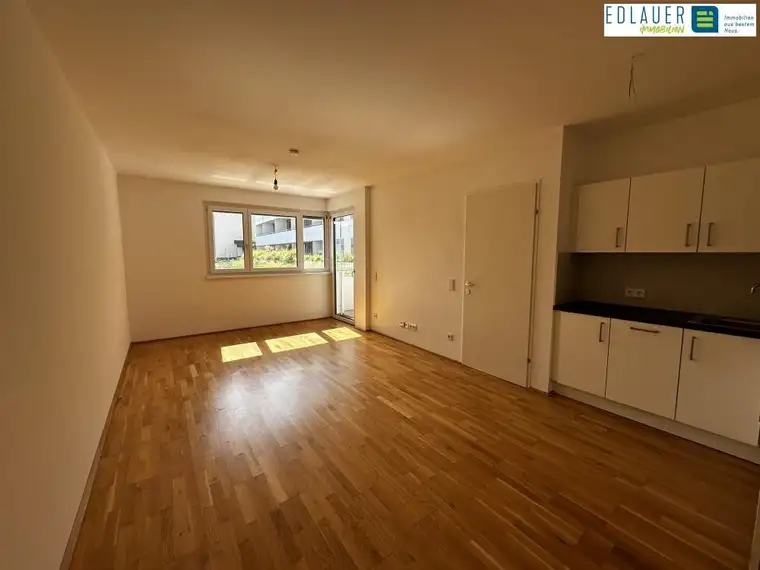 Neubau-Wohnung mit Loggia im Zentrum!