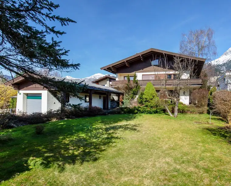 Großzügige Landhausvilla am Sonnenfeld
