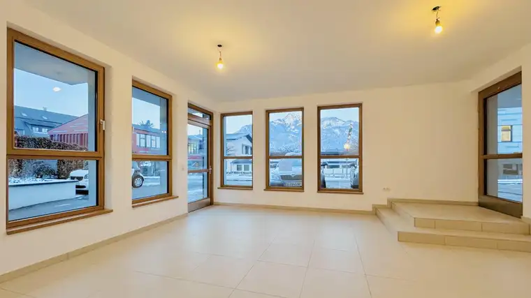 Geschäfts-Büro im Zentrum von St. Gilgen