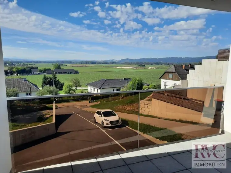 „Moderne Wohnung mit Top-Aussicht in Bergheim“
