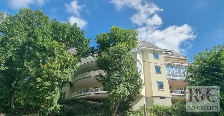 Wohnen für Kenner: Stilvolles Dachgeschoss im Botschafterviertel mit Blick über WienEin Rückzugsort mit Seltenheitswert
