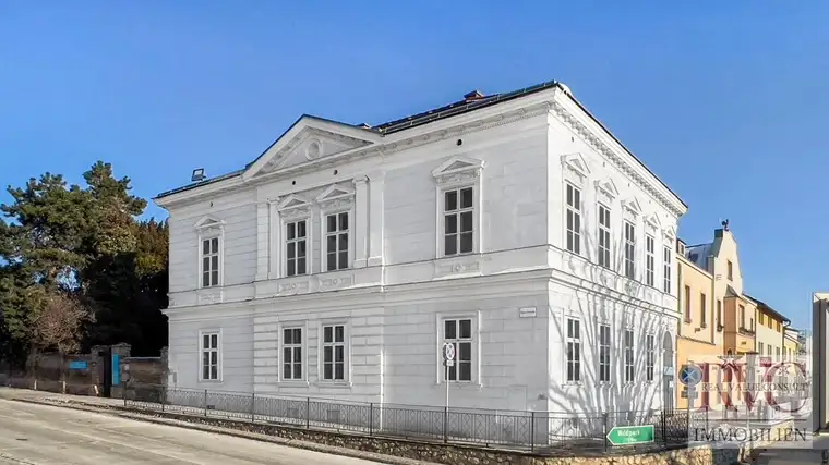 Exklusiver Wohntraum in bester Lage von Ernstbrunn - Penthouse-Traum mit herrlicher Terrasse