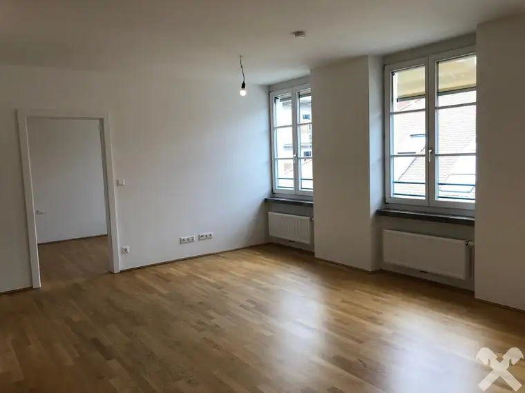 GENIAL ZENTRAL FÜR STADTLIEBHABER Neuwertige 2-Zimmer-Wohnung in schönem Jugendstilhaus