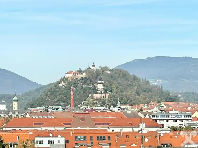 Topsanierte 3-4 Zimmerwohnung in Graz-Jakomini mit Stadtblick und Garagenplatz!