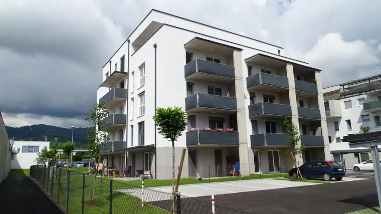 Vermietete 3-Zi-Wohnung mit Balkon und Parkplatz - Wohnkomfort in Stadtzentrum