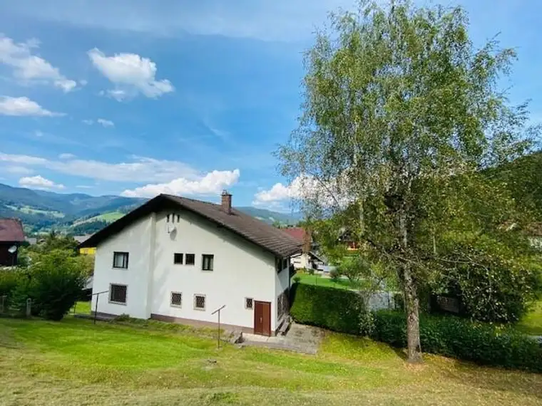 Grosszügiges Zweifamilienwohnhaus in Langenwang