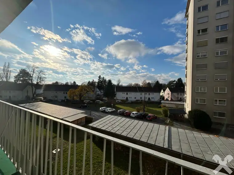 Sonnige Aussichten für Familien in Liebenau! 3-Zimmer-Wohnung mit herrlichem Westbalkon