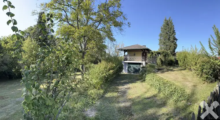 Einmalige Gelegenheit auf ein entzückendes Ferienhaus in nächster Nähe zum Golfplatz Klöch im steirischen Vulkanland