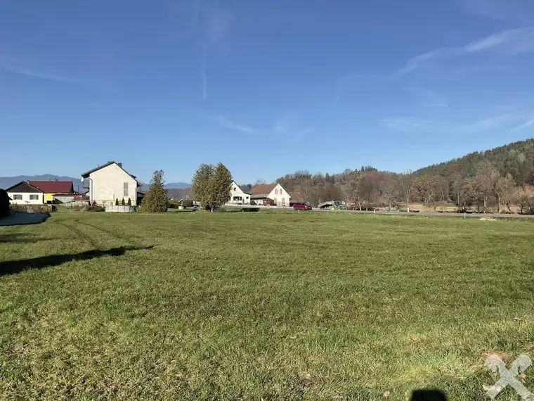 Sonniges Baugrundstück in Bischofegg