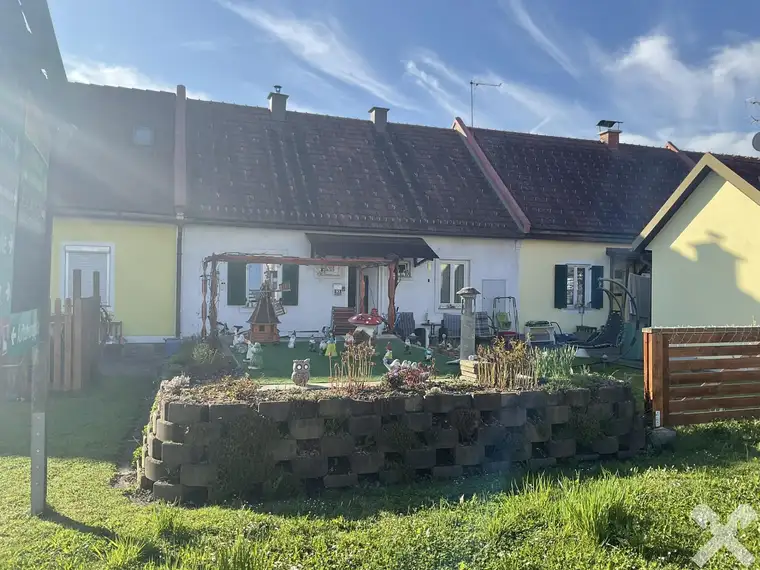 Charmantes Reihenhaus im Herzen von Pölfing-Brunn