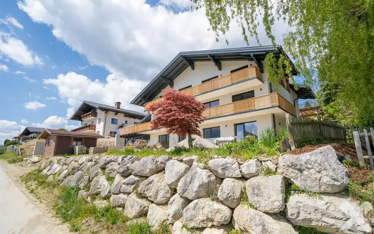 Behagliche, möblierte Wohnung am Sonnenhang mit wunderschönem Ausblick!