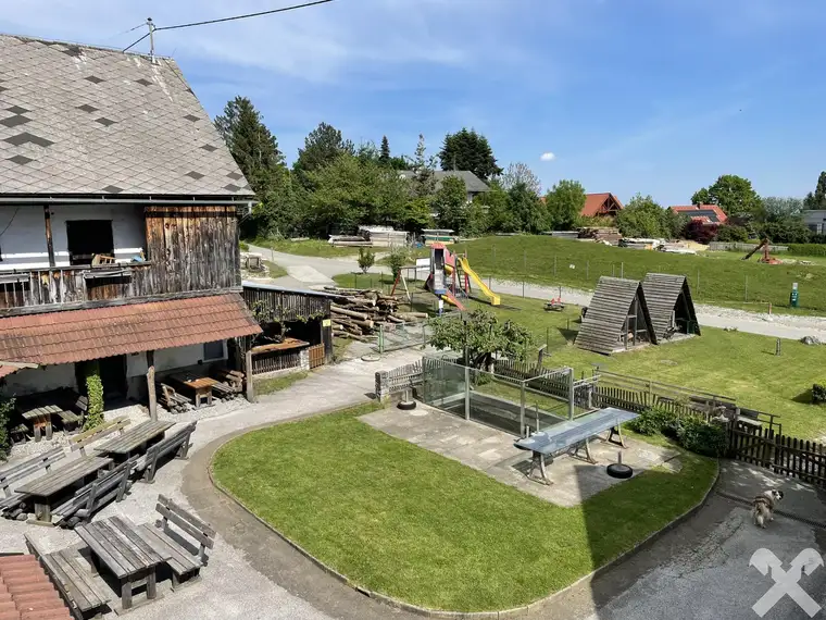 Mit Geschichte und Zukunft! Ehemalige Gastwirtschaft in Traumaussichtslage in Rinnegg