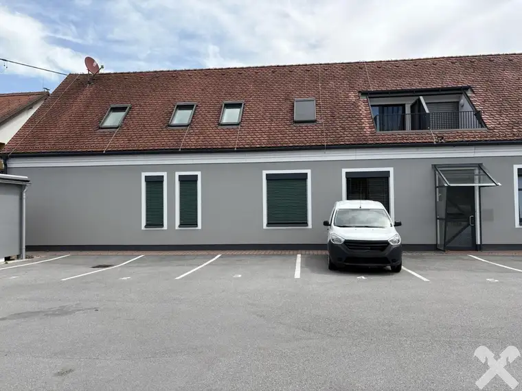 Zentral gelegene Gewerbeflächen in Hirnsdorf - perfekte Kundenfrequenz!
