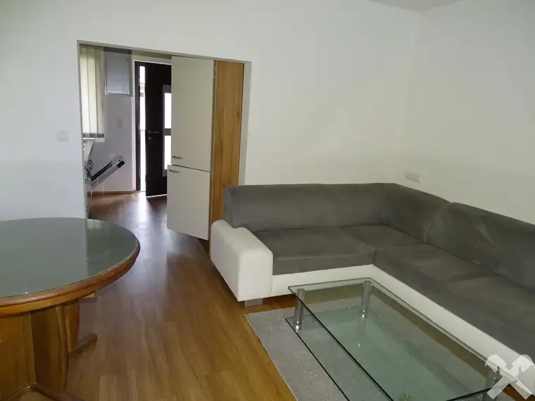Kleine, neu sanierte Wohnung in Pölfing-Brunn