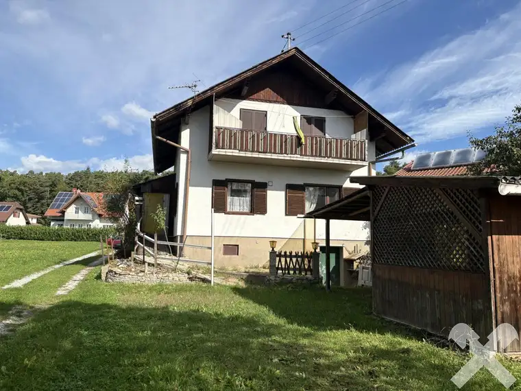 Wohnhaus mit Nebengebäude in ruhiger zentraler Lage von Ilz