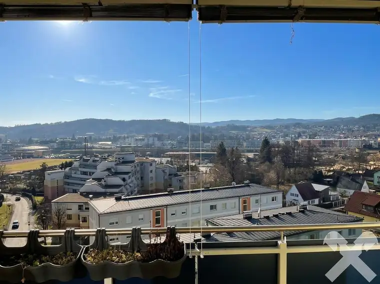 Wohnen mit Aussicht: Großzügige 4-Zimmer-Wohnung | Loggia | Zentrumsnähe