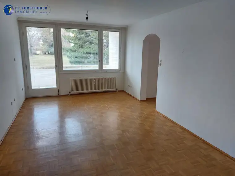 SCHÖNE 3 ZIMMERWOHNUNG MIT LOGGIA UN GARAGE IN GRÜNLAGE - GOETHEGASSE 1