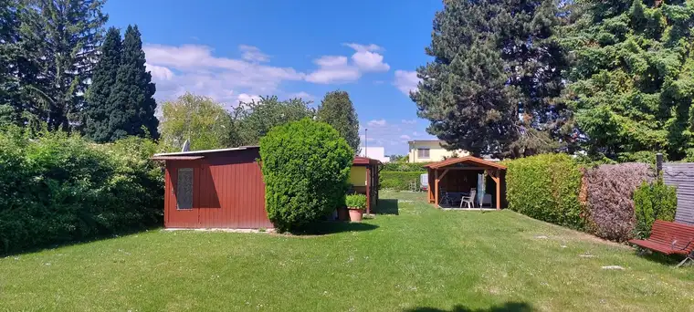 SELTENE GELEGENHEIT: A B L Ö S E F R E I - Großer PACHTBAUGRUND MIT HOLZHAUS AM NEUFELDERSEE