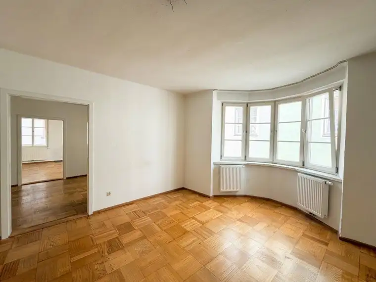 Altbauwohnung mit Kachelofen in der Altstadt von Innsbruck | 4 Zimmer