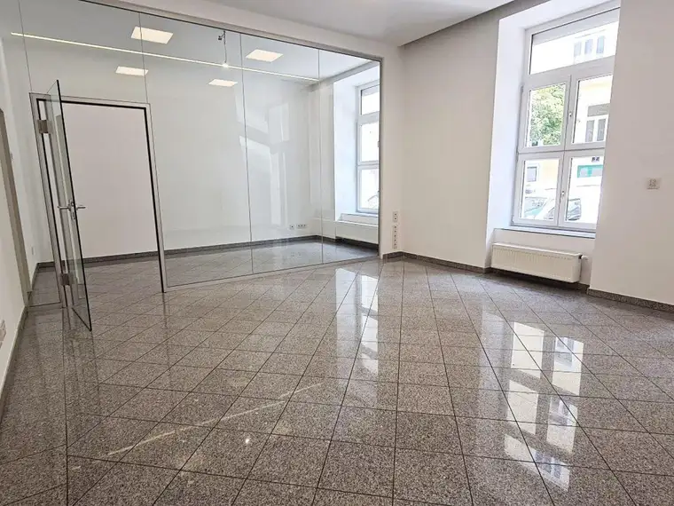 KEILGASSE, straßenseitiges 114 m2 Geschäftslokal - Büro - Praxis, 3 Räume, Küche, Sanitäranlagen, Belvedere-Nähe