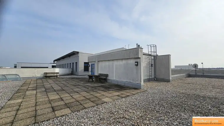 BÜRO / PRAXIS / KANZLEI / TRAININGSRÄUME MIT GROSSER GEMEINSCHAFTSTERRASSE