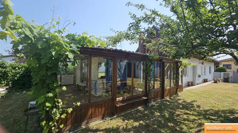 GARTENLIEBHABER AUFGEPASST - RUHIGES EINFAMILIEN - ODER WOCHENENDHAUS MIT GARAGE UND NEBENGEBÄUDEN