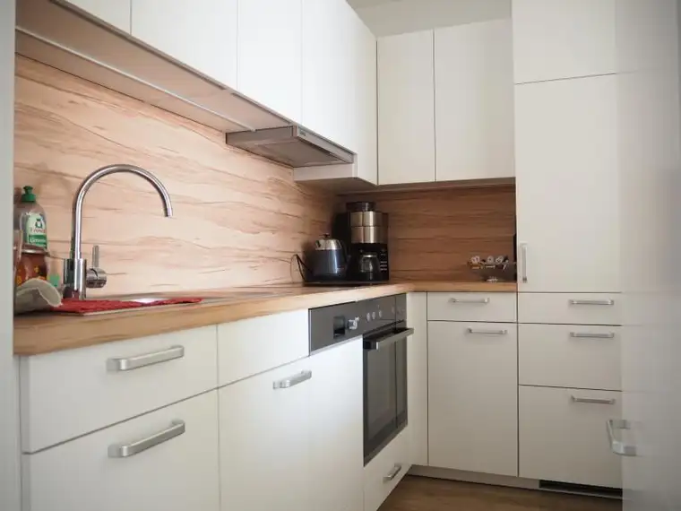 Stockhofstraße 32, herzige 2-Zimmerwohnung mit neuwertiger Küche, 5.OG mit Lift, barrierefrei, ohne Küchenablöse!