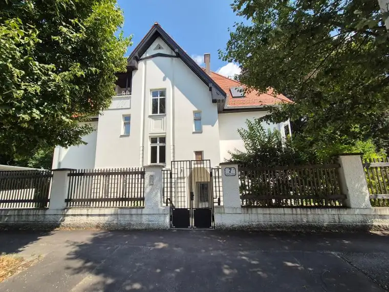 Altbaujuwel auf der Gugl! 160 m² WNFL + 12 m² Balkon, Küche möbliert, barrierefrei! Klima! Garage optional!