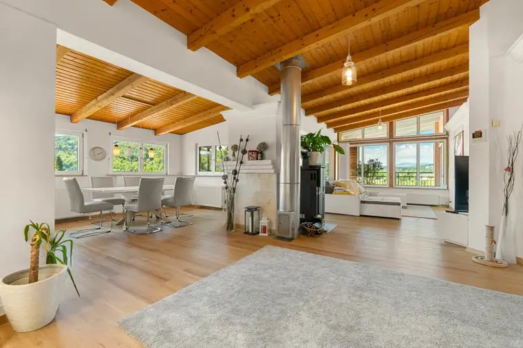 Exklusive Penthousewohnung mit spektakulärem Blick auf den Wörthersee