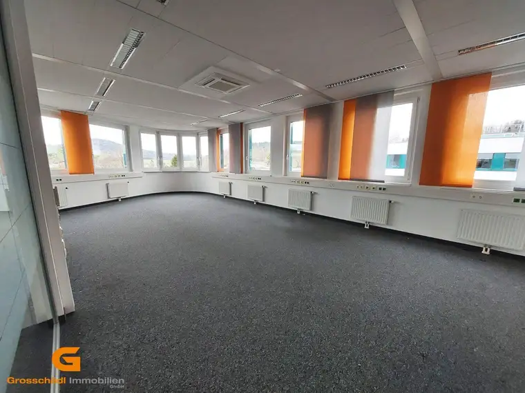 Salzburg Nord - Büroetage im Businessgebäude mieten