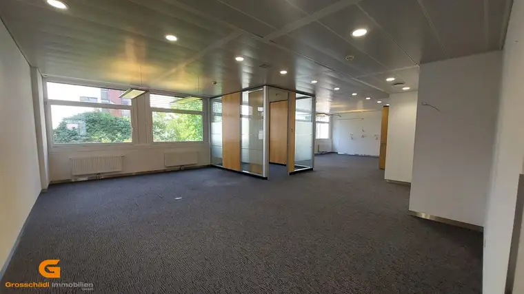 Büro Salzburg Stadt Parsch – Helle Fläche mit Technik &amp; Komfort mieten