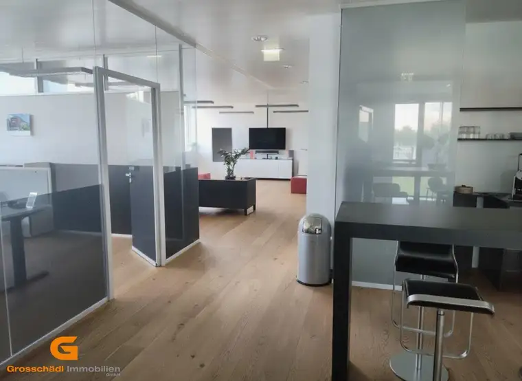 Modernes Büro Nahe Airport