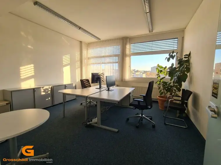 Stadtteil Parsch: Moderne Büroeinheit im Büro- und Geschäftszentrum mieten