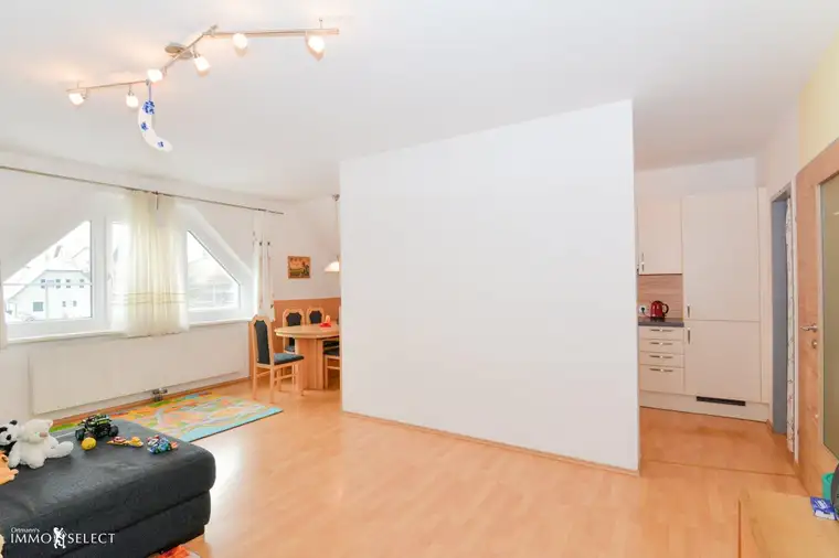 Lichtdurchflutete Dachgeschosswohnung - Waldrandlage - zum Mieten