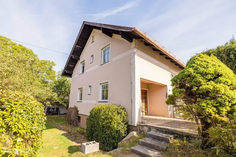 ... gepflegtes Einfamilienhaus mit Garten &amp; Stüberl ...