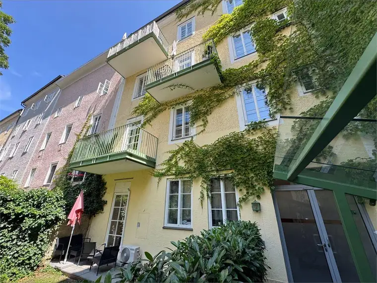 Wohnen und Arbeiten! Repräsentatives Büro/Ordination mit Balkon in der Altstadt, Salzburg Stadt