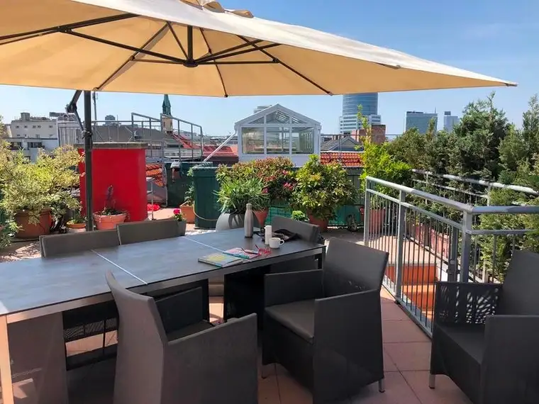 Dachgeschoßwohnung mit Garage und atemberaubendem Panoramablick