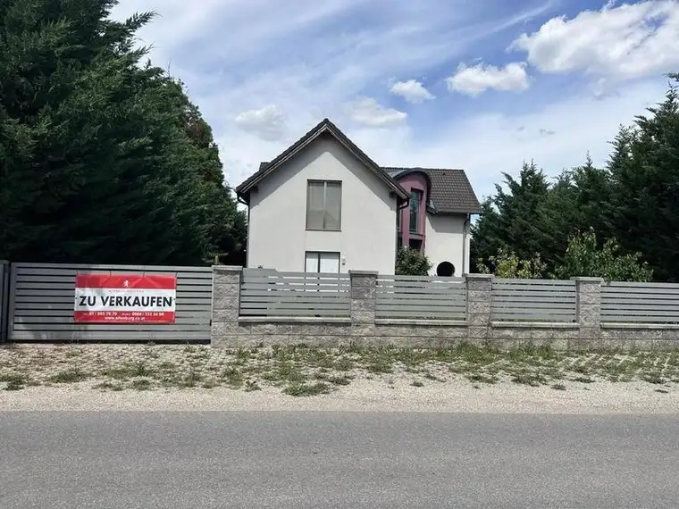 Modernes Einfamilienhaus in ruhiger Lage
