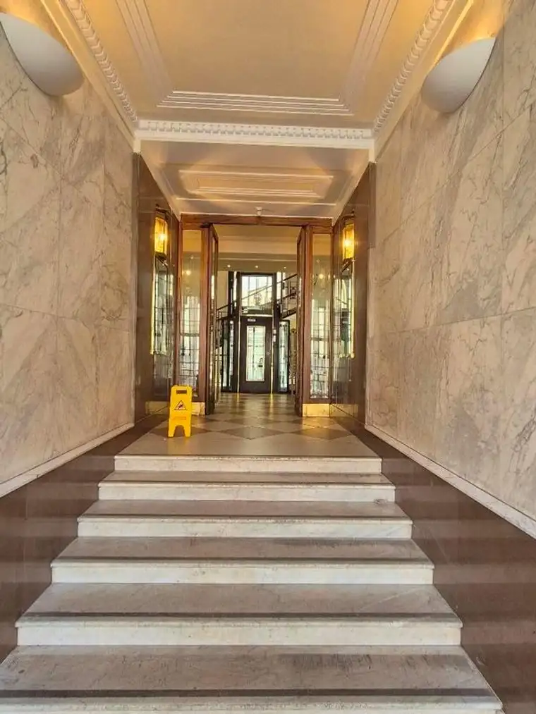 Klimatisiertes Altbaubüro nähe Altes AKH