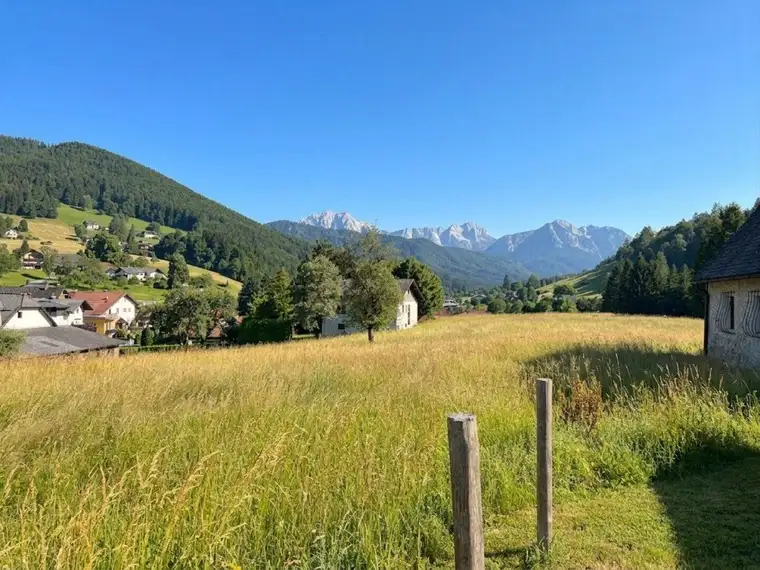 Baugrundstücke mit Traunsteinblick ab 700 m² in 4814 Neukirchen – Ihr Traum vom Eigenheim wartet!