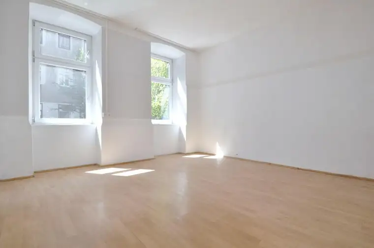 Ruhiges BÜRO / ATELIER / LAGER in gepflegtem Altbau! Nähe U3!