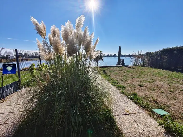 Trausdorf am See toller Bungalow mit direktem Seezugang 1 Reihe-10183