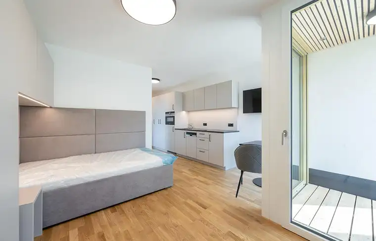 Microapartment mit Loggia und hochwertiger Möblierung