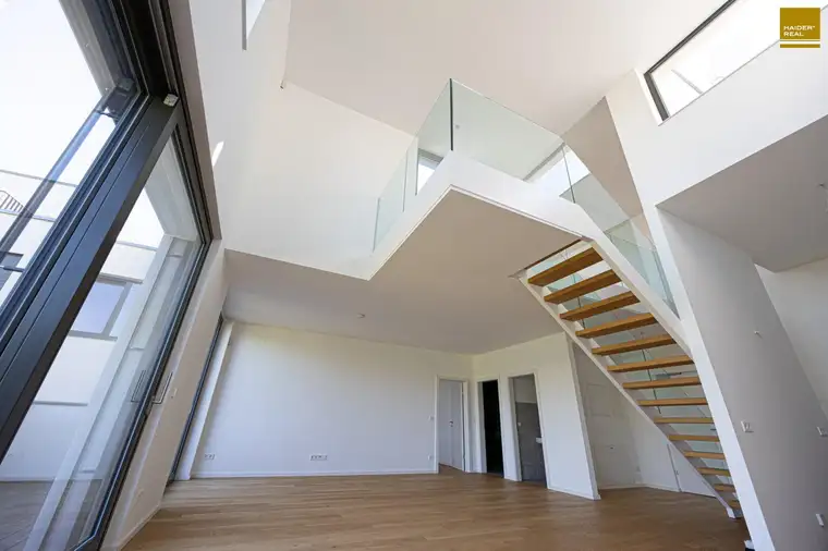STADTPLATZ - Moderne, lichtdurchflutete Terrassenwohnung mit Traumausblick ins Grüne